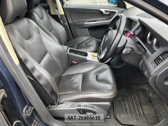 Volvo XC60 2012-03 4993456-10