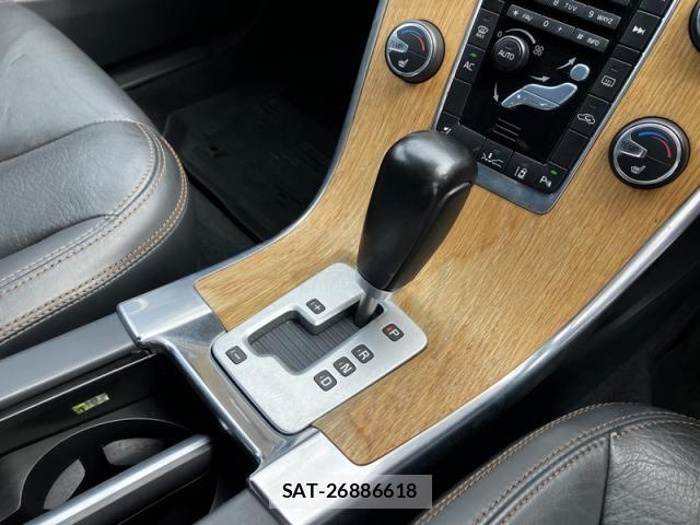 Volvo XC60 2012-03 4993456-25