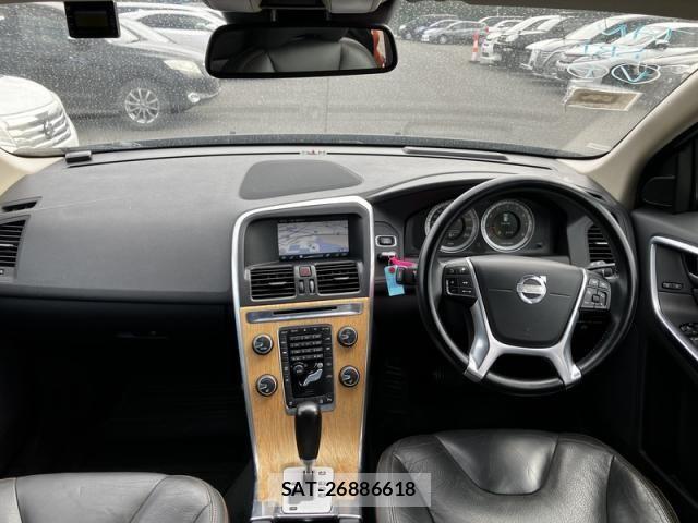 Volvo XC60 2012-03 4993456-8