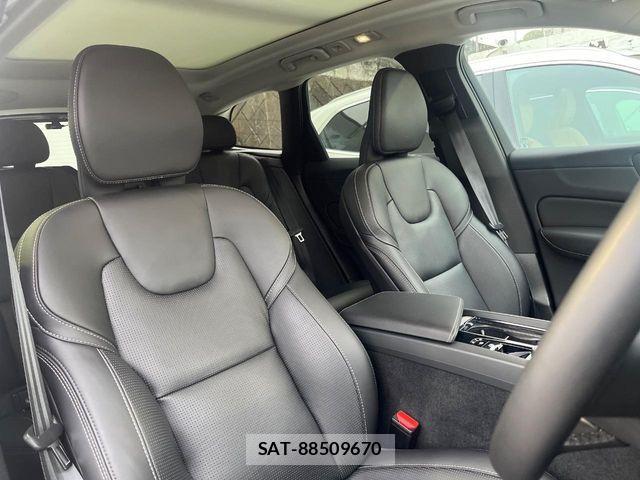 Volvo XC60 2025-07 4993420-11