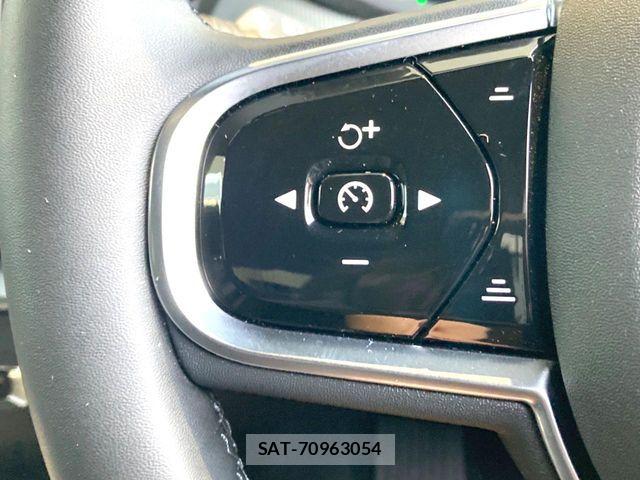 Volvo XC60 2025-05 5882234-9
