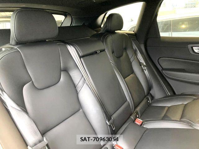 Volvo XC60 2025-05 5882234-13