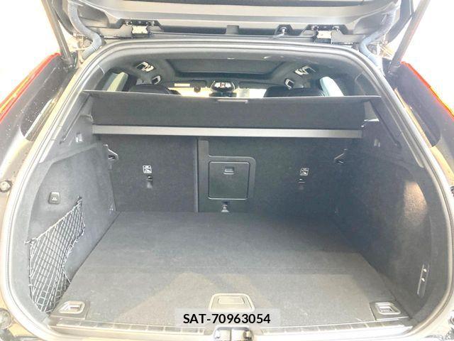 Volvo XC60 2025-05 5882234-14