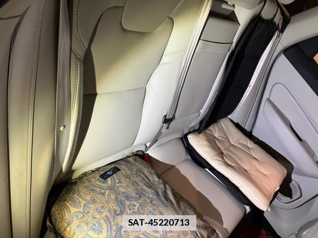 Volvo XC60 2017-12 6022557-11