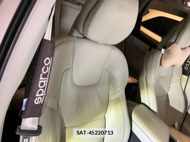 Volvo XC60 2017-12 6022557-15