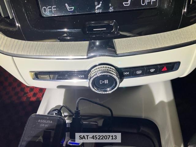 Volvo XC60 2017-12 6022557-23