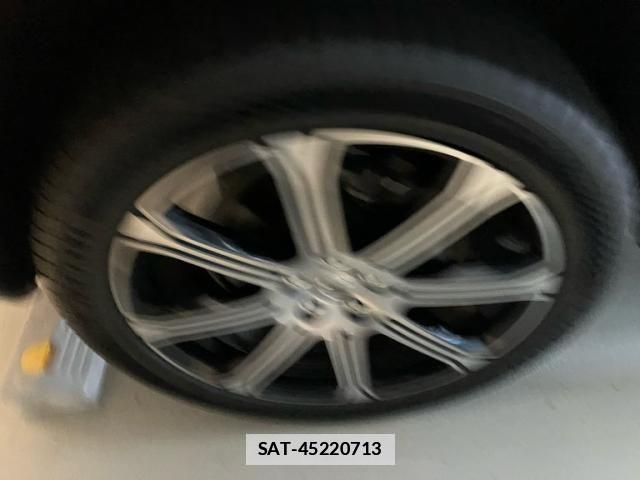 Volvo XC60 2017-12 6022557-8
