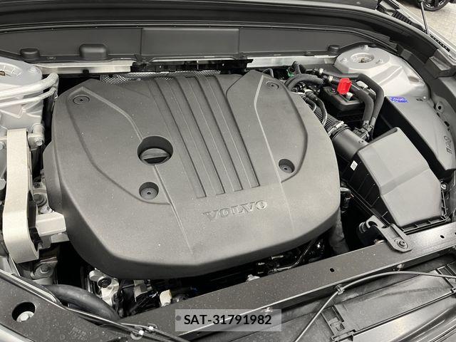 Volvo XC60 2025-06 6022548-12