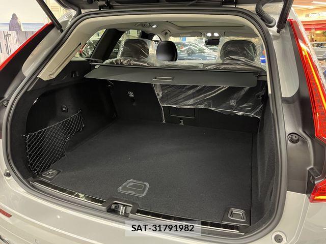 Volvo XC60 2025-06 6022548-5