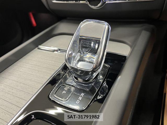 Volvo XC60 2025-06 6022548-8
