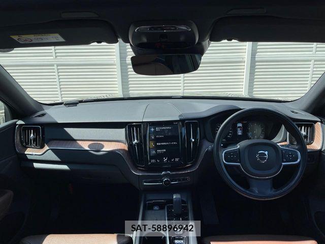 Volvo XC60 2021-03 6022554-1
