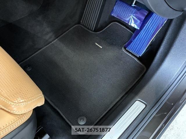 Volvo XC60 2017-12 6220971-17