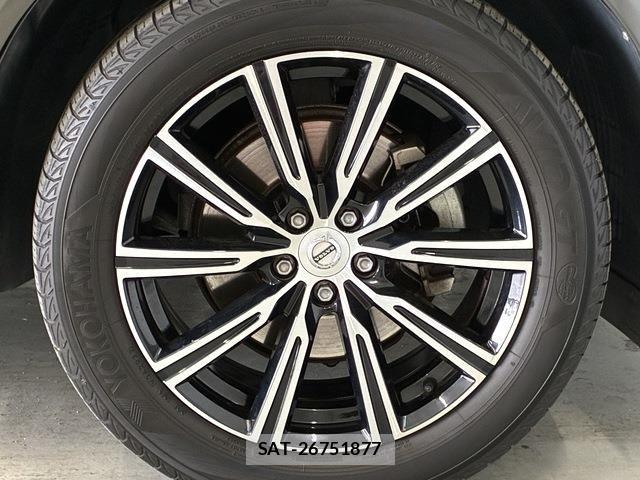 Volvo XC60 2017-12 6220971-28