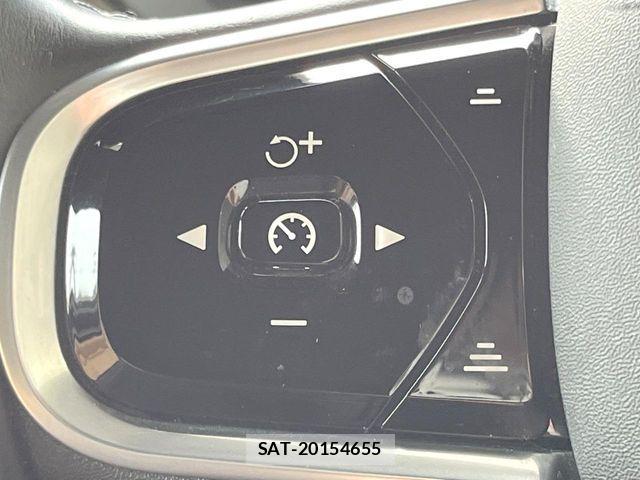 Volvo XC60 2017-12 6220970-10