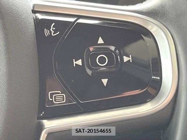 Volvo XC60 2017-12 6220970-11