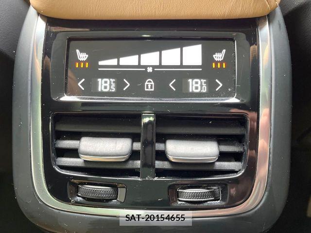 Volvo XC60 2017-12 6220970-14
