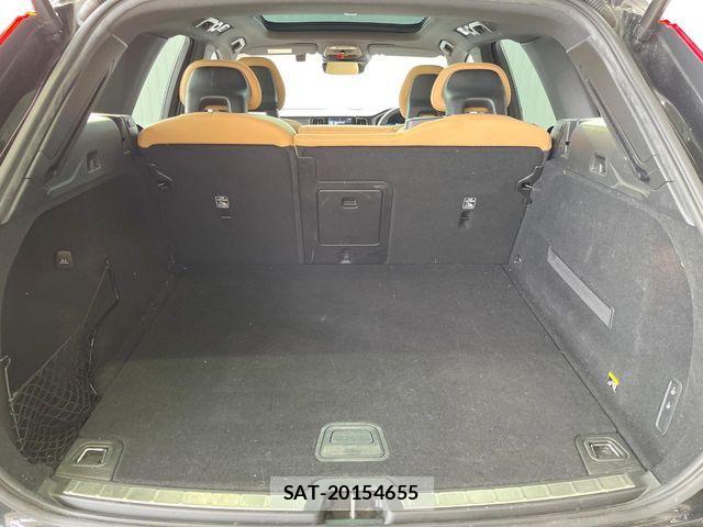 Volvo XC60 2017-12 6220970-15