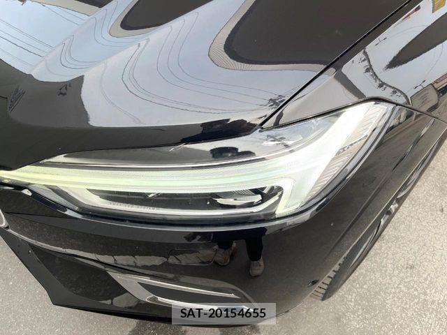 Volvo XC60 2017-12 6220970-18