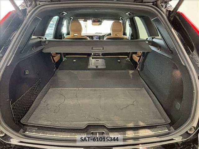 Volvo XC60 2020-03 6220969-10