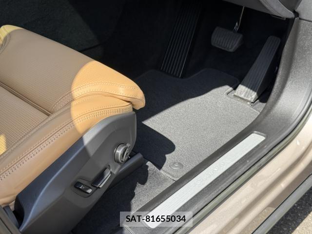 Volvo XC60 2022-09 6547276-22