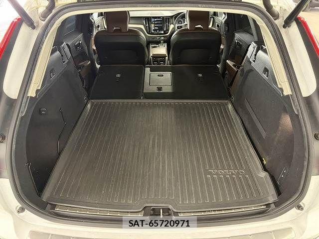 Volvo XC60 2018-07 6547277-17