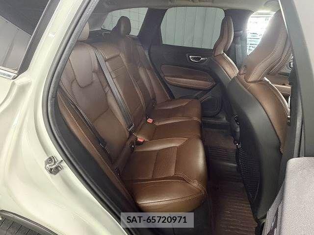 Volvo XC60 2018-07 6547277-7