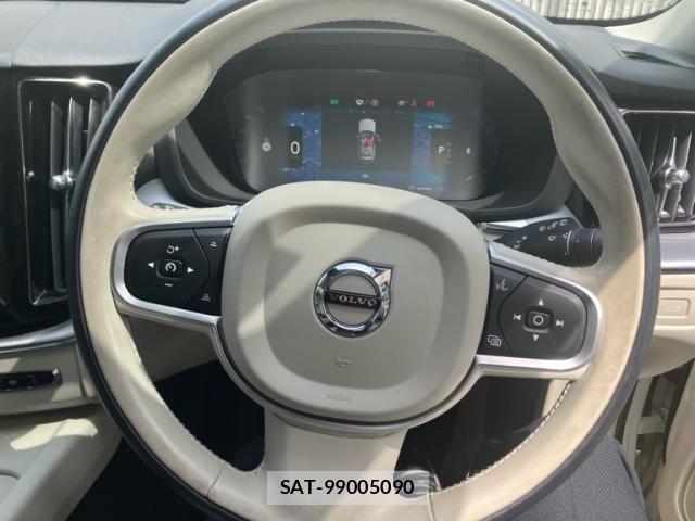 Volvo XC60 2022-05 6615539-19