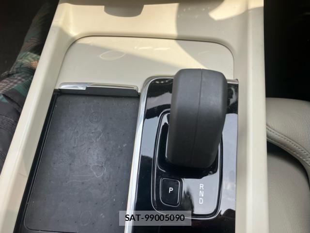 Volvo XC60 2022-05 6615539-22
