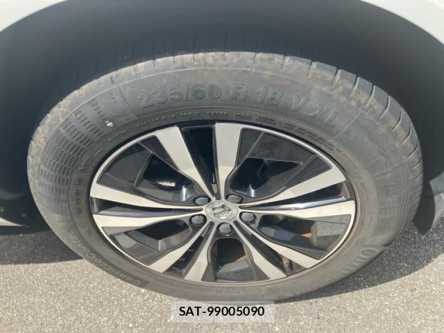 Volvo XC60 2022-05 6615539-2