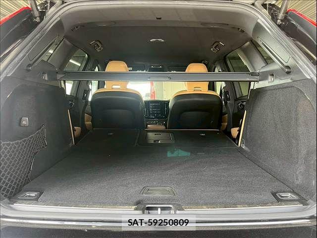 Volvo XC60 2021-03 6674072-17