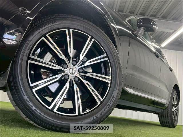Volvo XC60 2021-03 6674072-18