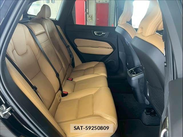 Volvo XC60 2021-03 6674072-7