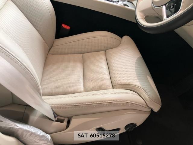 Volvo XC60 2023-08 6674070-13