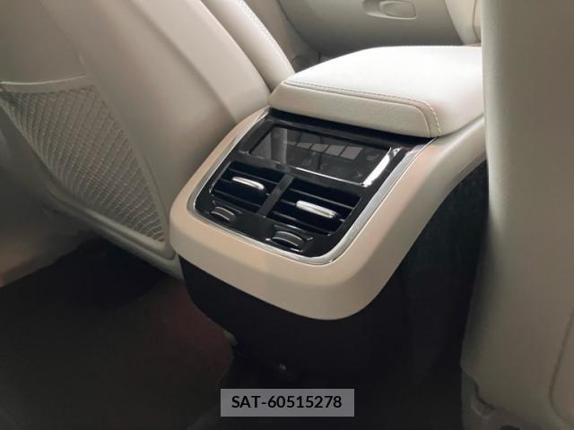Volvo XC60 2023-08 6674070-16