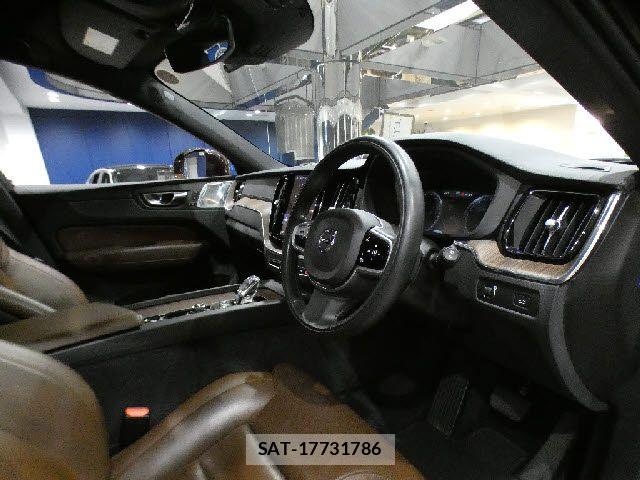 Volvo XC60 2021-05 6678661-11