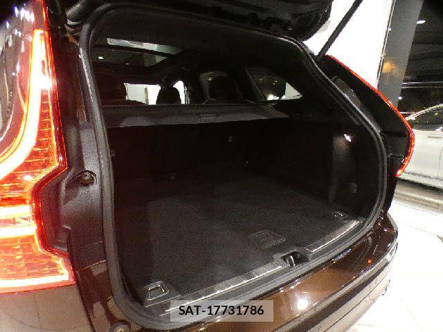 Volvo XC60 2021-05 6678661-7