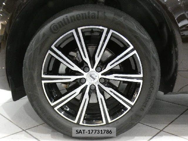 Volvo XC60 2021-05 6678661-8