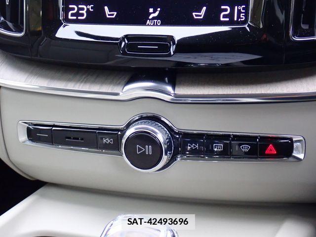 Volvo XC60 2021-01 6678659-15