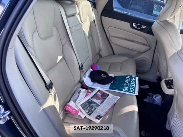 Volvo XC60 2020-06 6915082-10