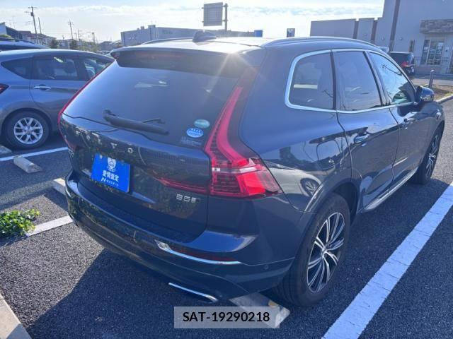Volvo XC60 2020-06 6915082-1