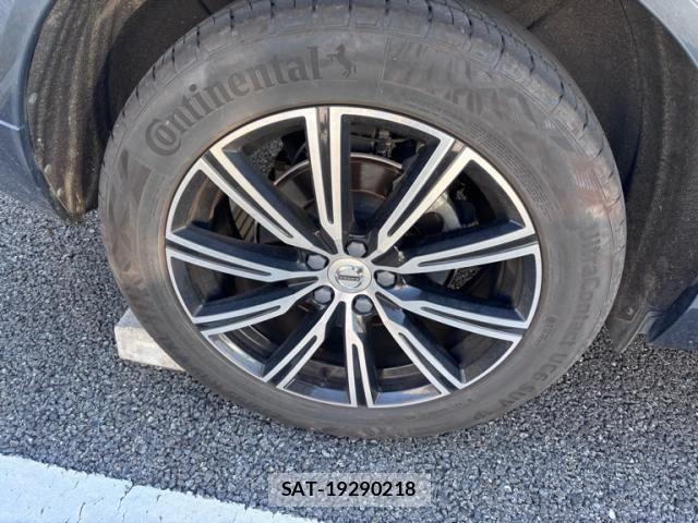 Volvo XC60 2020-06 6915082-4
