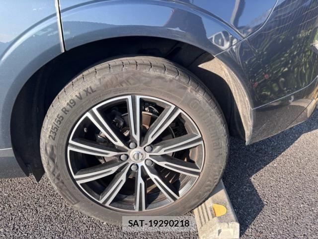 Volvo XC60 2020-06 6915082-5