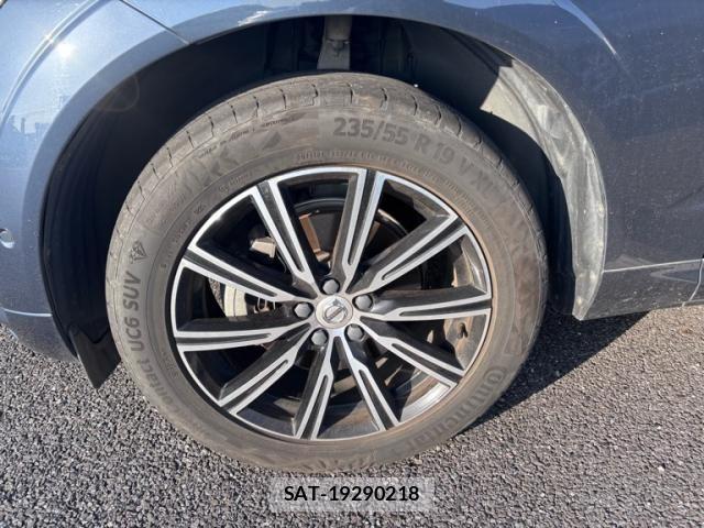 Volvo XC60 2020-06 6915082-6