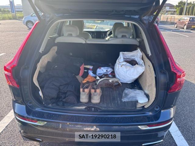 Volvo XC60 2020-06 6915082-8
