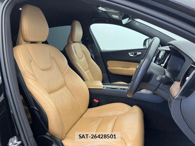Volvo XC60 2021-06 6915081-11
