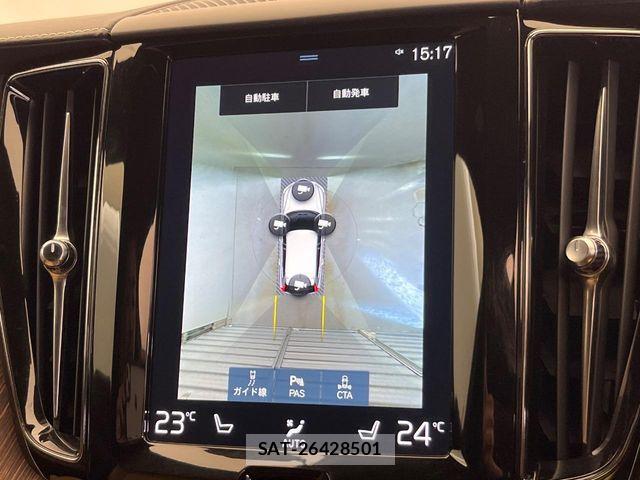 Volvo XC60 2021-06 6915081-6