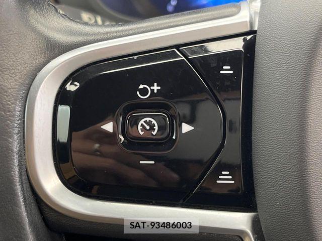Volvo XC60 2022-02 6915079-9