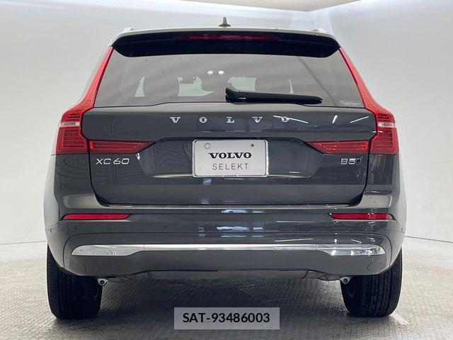 Volvo XC60 2022-02 6915079-19