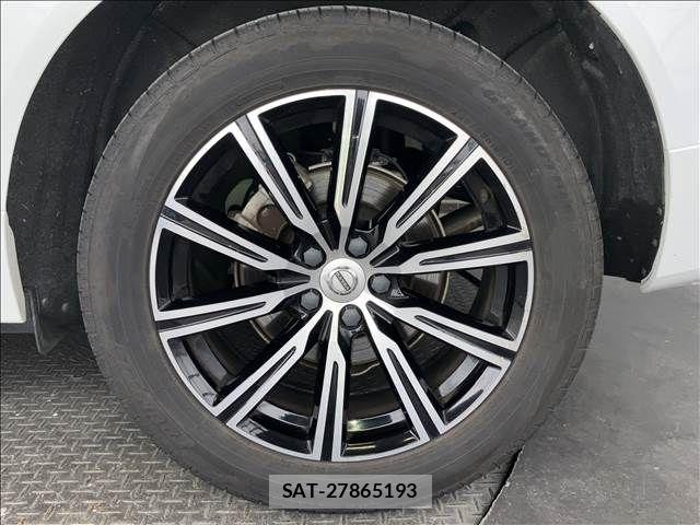 Volvo XC60 2021-03 7061287-12