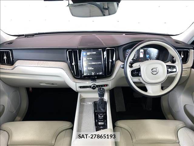 Volvo XC60 2021-03 7061287-13